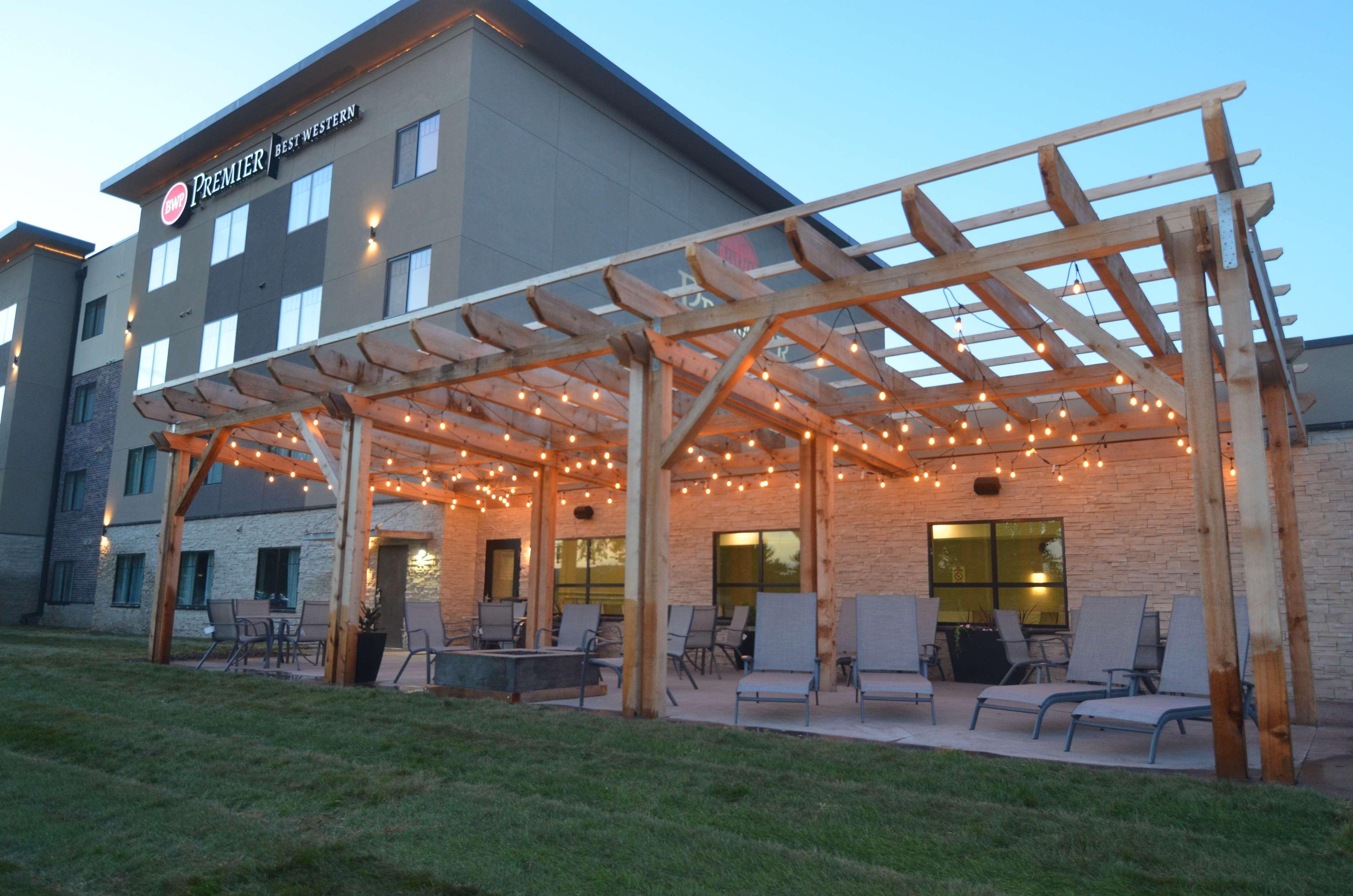 Best Western Plus Okotoks Inn & Suites Exterior foto