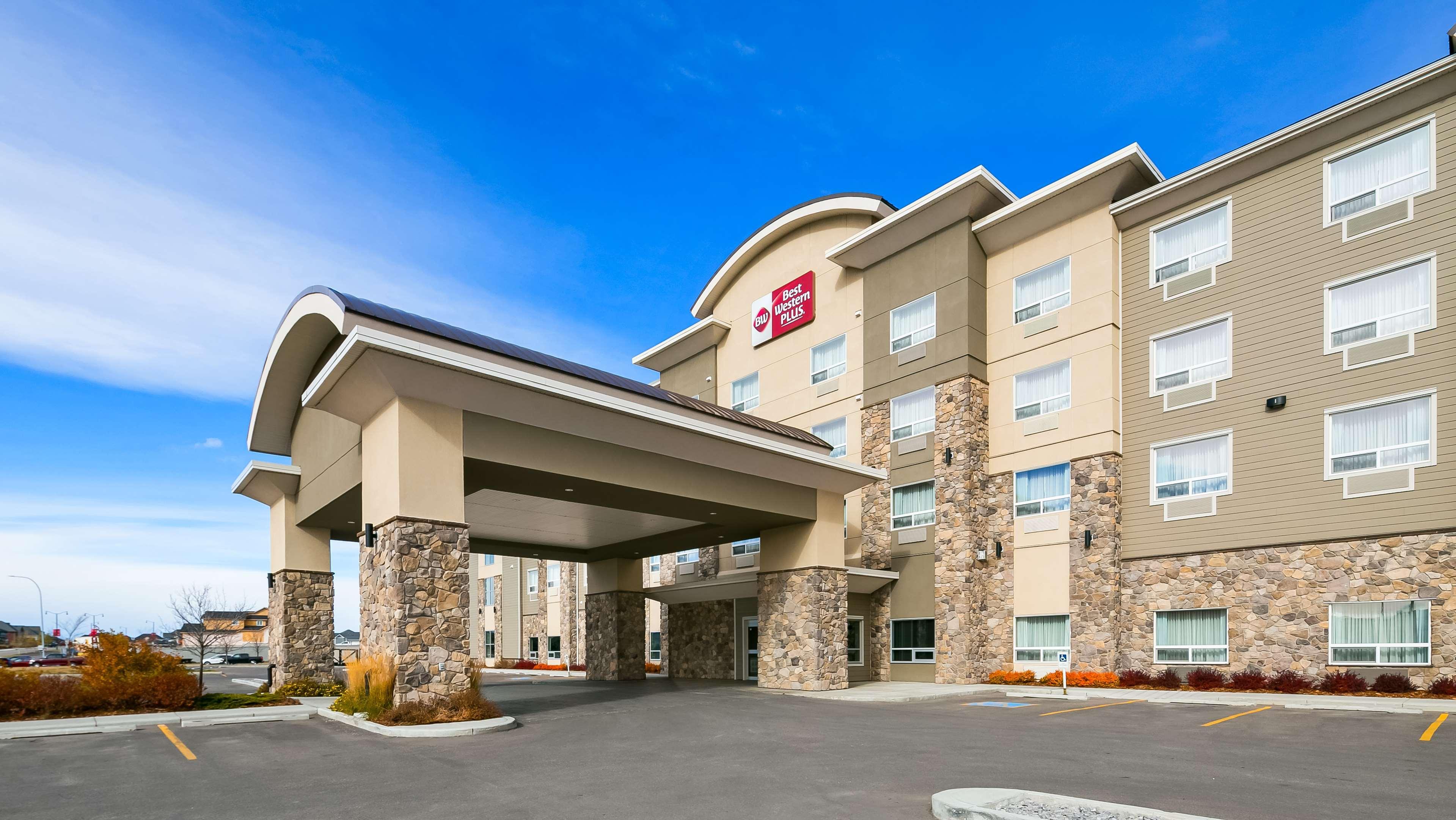 Best Western Plus Okotoks Inn & Suites Exterior foto